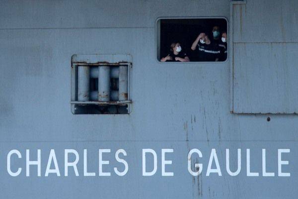 Шарль Де-Голль - «Инфицированный» французский авианосец охвачен двумя расследованиями - eadaily.com - Франция