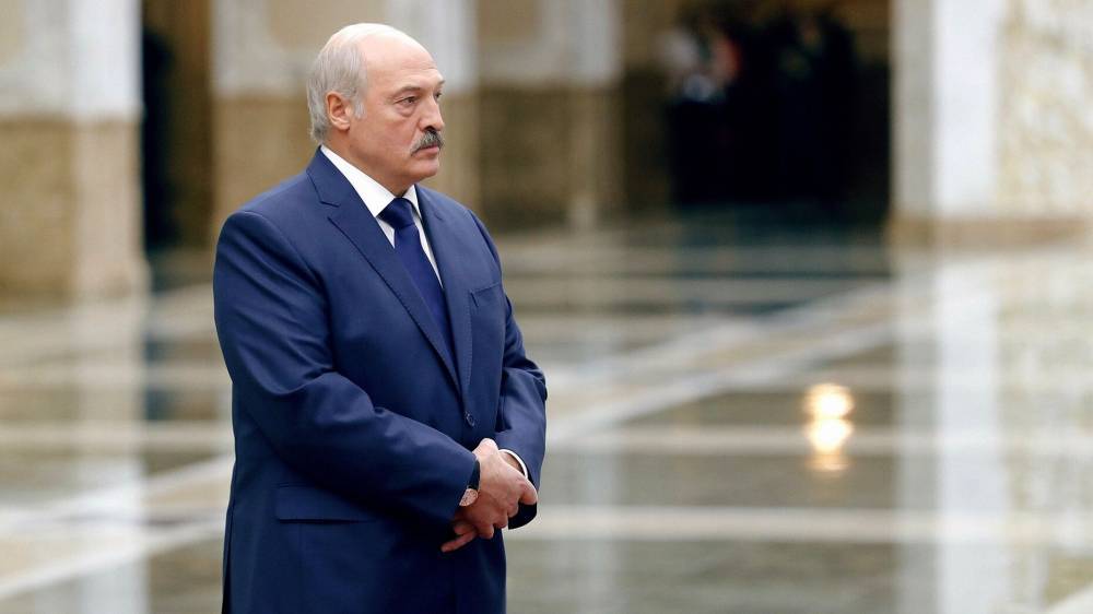 Александр Лукашенко - Лукашенко назвал пандемию уроком «для наркоманов и курцов» - riafan.ru - Белоруссия - Минск