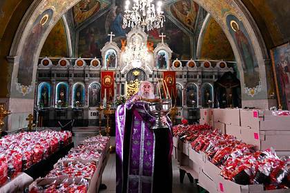 Григорий Березкин - Церкви в половине российских регионов останутся открытыми на Пасху - lenta.ru - Россия