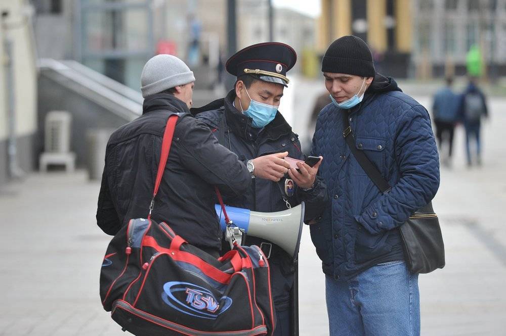 Пациентов с ОРВИ в Москве будут штрафовать за нарушение режима самоизоляции - vm.ru - Москва