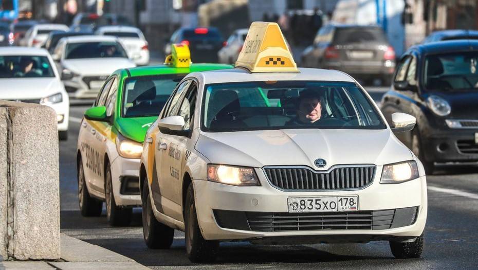 Артур Парфенчиков - В Карелии ограничили перевозки пассажиров на такси - dp.ru - республика Карелия