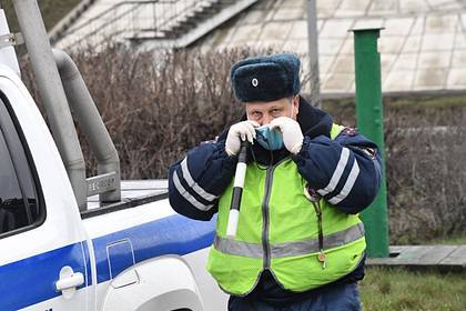 Жанна Терехова - В МЧС пояснили рекомендацию снимать маски на улице - lenta.ru
