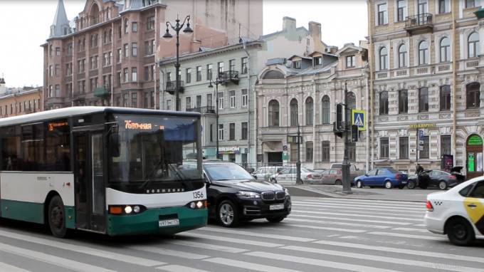 Ночные маршруты наземного транспорта не будут работать на Пасху - piter.tv - Санкт-Петербург - Казань