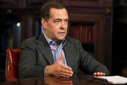 Дмитрий Медведев - Медведев допустил ужесточение мер из-за тревожной ситуации с коронавирусом - lenta.ru - Россия