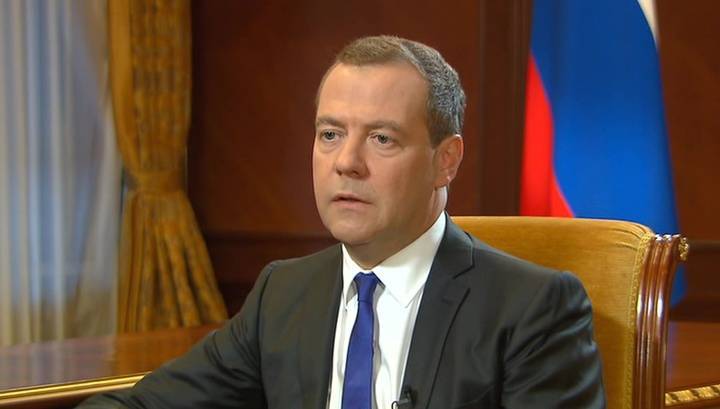 Дмитрий Медведев - Медведев высказался по ужесточению противокоронавирусных мер - vesti.ru - Россия