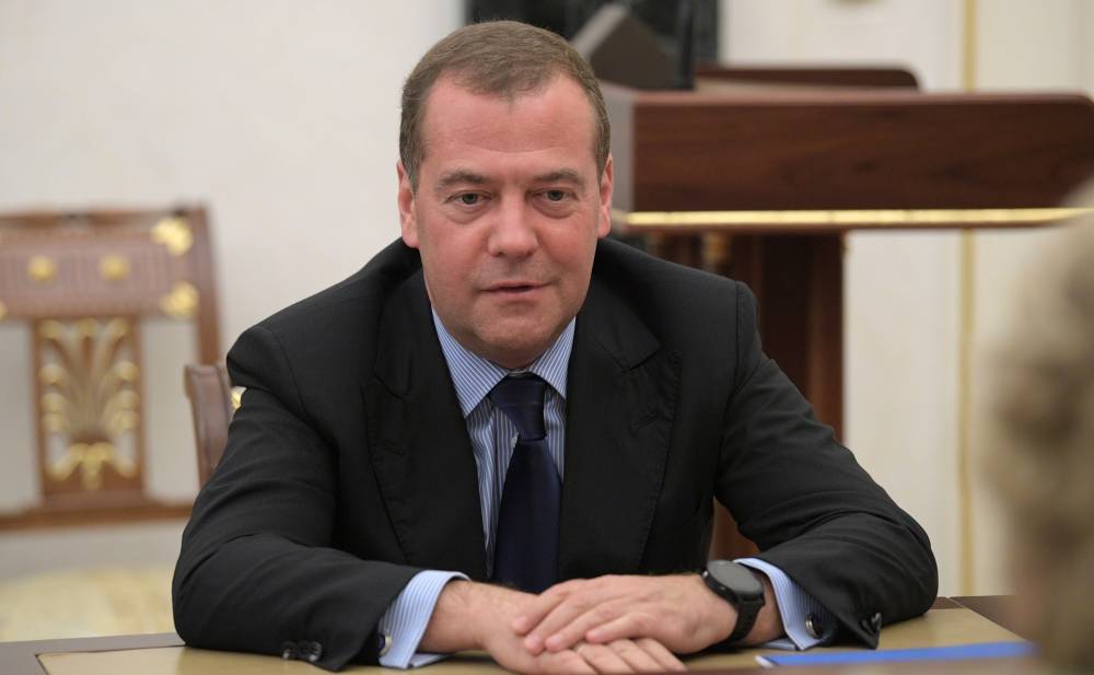 Дмитрий Медведев - Медведев оценил принятые в России меры по борьбе с коронавирусом - vm.ru - Россия