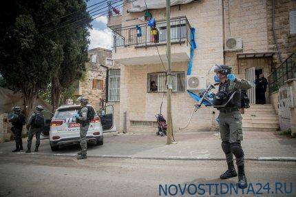 Израильская полиция применила шоковые гранаты при штурме синагоги в Иерусалиме - novostidnya24.ru - Израиль - Иерусалим