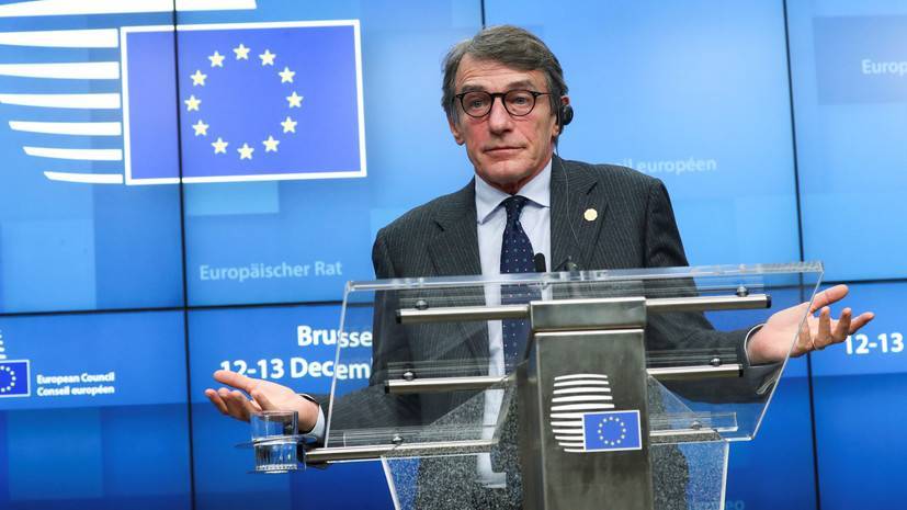Давид Сассоли - В ЕП призвали ЕС не растерять демократические ценности из-за COVID-19 - russian.rt.com - Евросоюз - Брюссель
