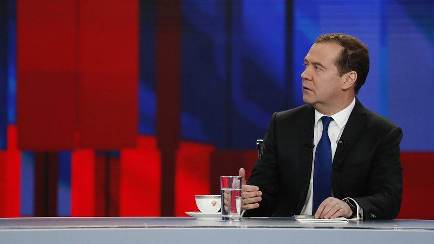 Дмитрий Медведев - Медведев предсказал изменение представлений о демократии после пандемии - gazeta.ru - Россия