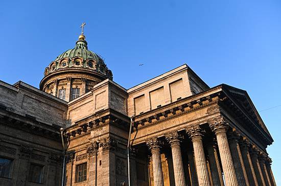Пасха в Петербурге пройдёт без пропусков, но у телевизора - pnp.ru - Санкт-Петербург