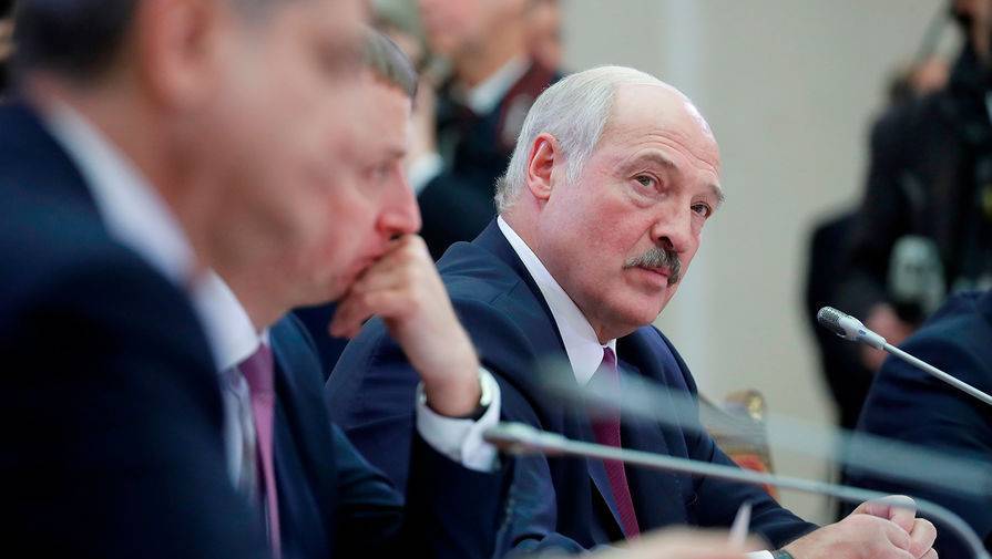 Александр Лукашенко - Лукашенко раскритиковал российские тесты на коронавирус - gazeta.ru - Россия - Белоруссия - Ухань