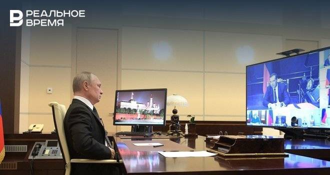 Владимир Путин - Путин продлил чиновникам возможность отчитаться о доходах - realnoevremya.ru - Россия