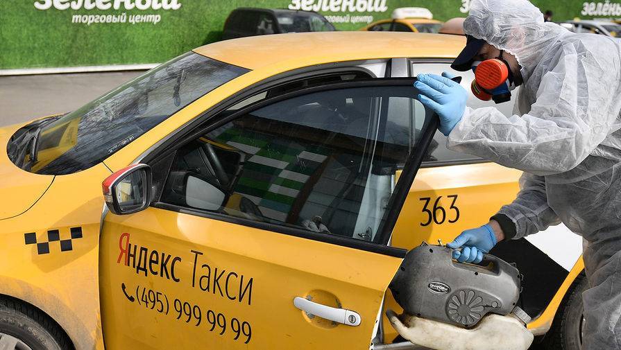 Таксистов могут отключать от агрегаторов за провозку пассажиров без пропуска - gazeta.ru - Москва