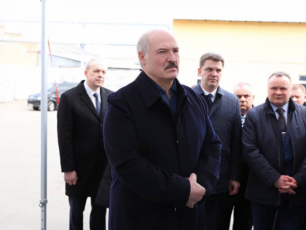 Александр Лукашенко - Лукашенко утвердил механизм эвакуации беларусов из-за рубежа. Ранее он заявлял, что не будет посылать чартеры - gordonua.com - Белоруссия