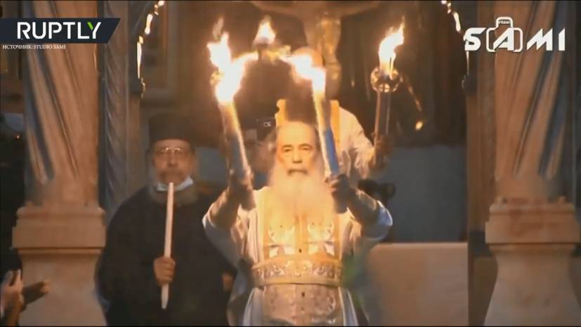 Благодатный огонь сошёл в храме Гроба Господня — видео - russian.rt.com - Иерусалим