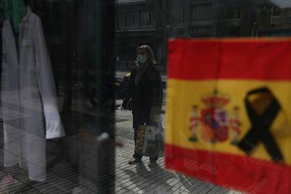 Педро Санчес - В Испании продлили режим повышенной готовности - lenta.ru - Испания