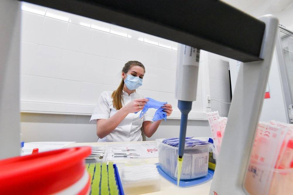 Еще 12 частных лабораторий начали проводить тесты на коронавирус в Москве - vm.ru - Москва