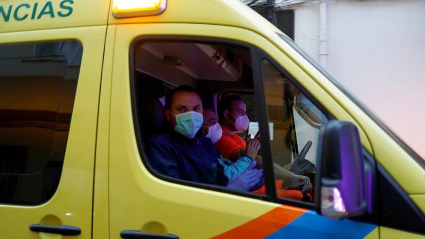 В Испании за сутки скончались 410 заболевших коронавирусом - russian.rt.com - Испания - Минздрав