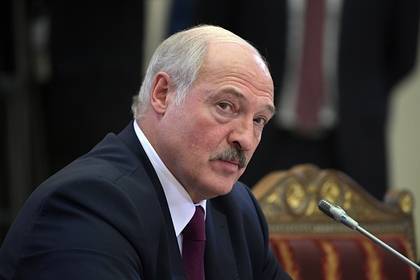 Александр Лукашенко - Лукашенко уверовал в безошибочность Белоруссии в борьбе с коронавирусом - lenta.ru - Белоруссия - Минздрав