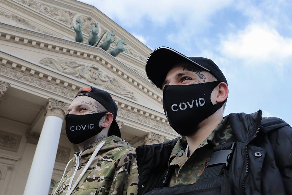 В России резко растёт число молодых среди инфицированных COVID-19 - tvc.ru - Россия - Москва