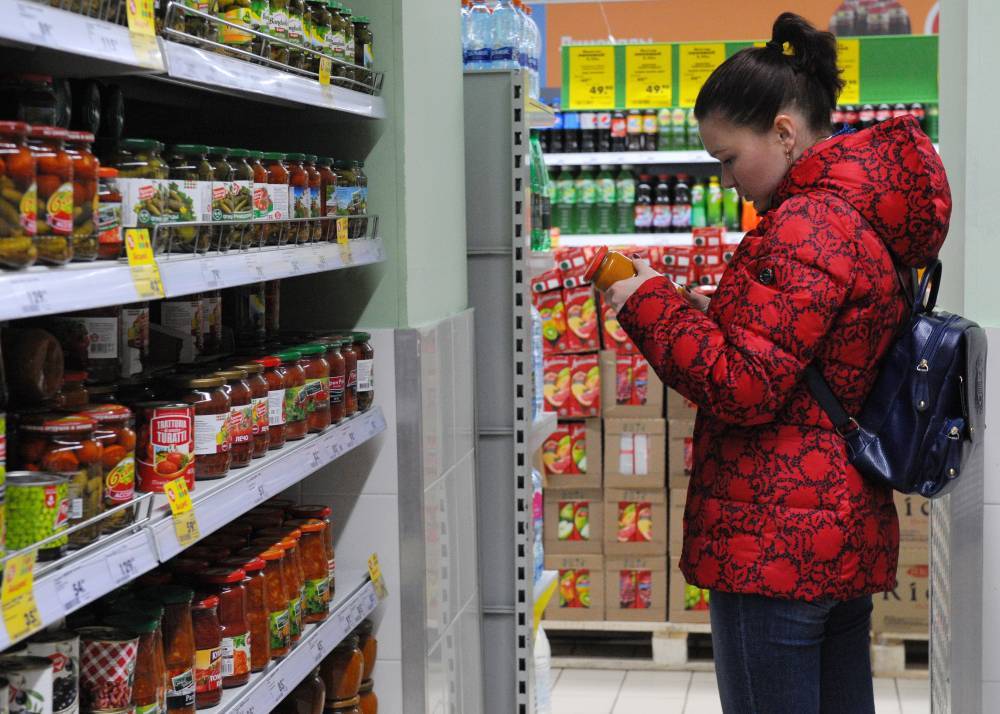Денис Мантуров - В Минпромторге не выявили существенных изменений цен на продукты - vm.ru - Россия