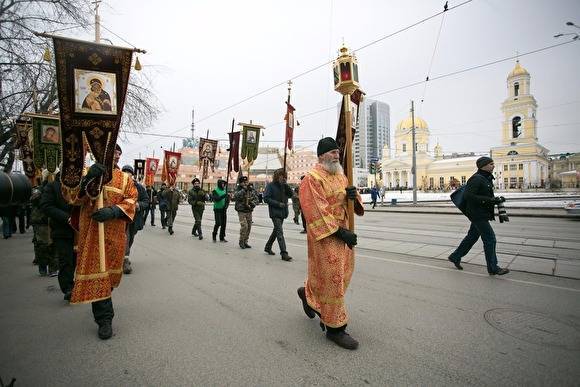 В Санкт-Петербурге полиция прервала крестный ход, организованный бывшим священником - znak.com - Россия - Санкт-Петербург - Казань