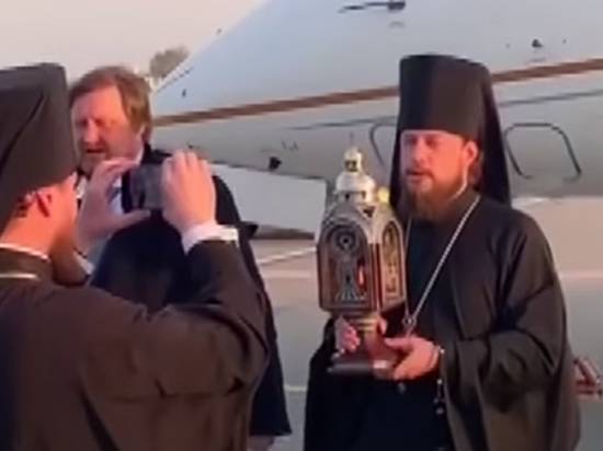 Коломойский отдал свой самолет для доставки благодатного огня на Украину - newtvnews.ru - Москва - Украина - Стамбул