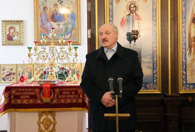 Александр Лукашенко - Лукашенко: Я не приветствую тех, кто закрыл дорогу к церкви. Мы эти вирусы каждый год переживаем - belsat.eu - Белоруссия - район Смолевичский - деревня Малые Ляды, район Смолевичский