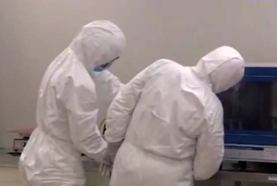Кузбассовцам показали лабораторию, где анализируют пробы на коронавирус - gazeta.a42.ru