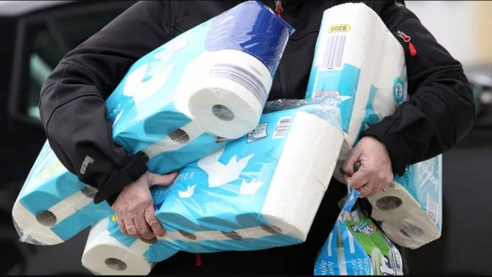 Наглые воры обокрали пенсионерку, унеся с собой 40 рулонов туалетной бумаги - germania.one - Германия