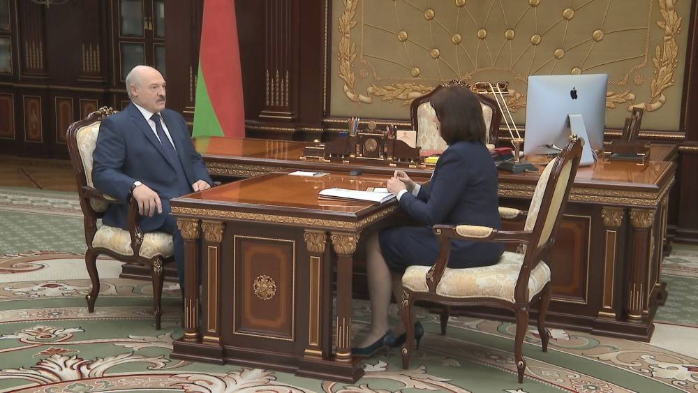 Александр Лукашенко - Президент провёл рабочую встречу с председателем Совета Республики Национального собрания - belarus24.by - Белоруссия