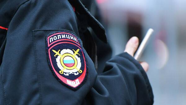 Россияне избили полицейских за просьбу соблюдать карантин - newtvnews.ru - Россия - Ялты
