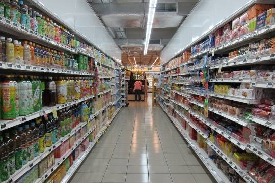 Роспотребнадзор рассказал о правилах покупки продуктов в условиях пандемии коронавируса - versia.ru