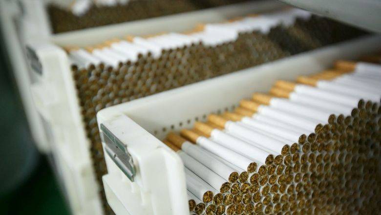 Эксперт: если заводы не возобновят работу, сигарет в России хватит на месяц - newizv.ru - Россия - Санкт-Петербург