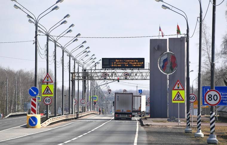 Лукашенко: РФ не стоило закрывать границы с Белоруссией из-за COVID-19 - news.ru - Россия - Белоруссия