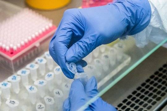 Штаб: Более половины заболевших – люди моложе 45 лет - versia.ru - Москва