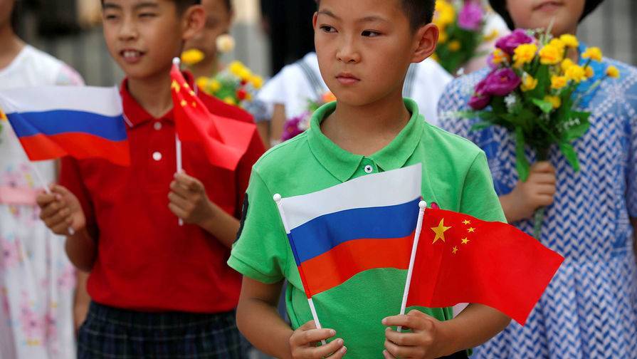 Китай отправил в Россию гуманитарный груз весом 26 тонн - gazeta.ru - Россия - Китай - Магадан