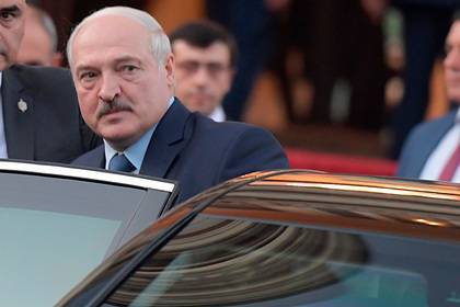 Александр Лукашенко - Лукашенко заявил об отсутствии желания вводить в стране режим ЧП - lenta.ru - Белоруссия