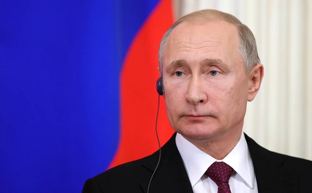 Путин: угроза коронавируса сохраняется, пик не пройден - tvc.ru - Россия - Москва