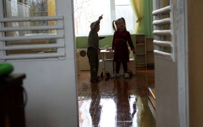 Стоит ли закрывать школы и сады на карантин? Мнение белорусских родителей - sputnik.by - Минск