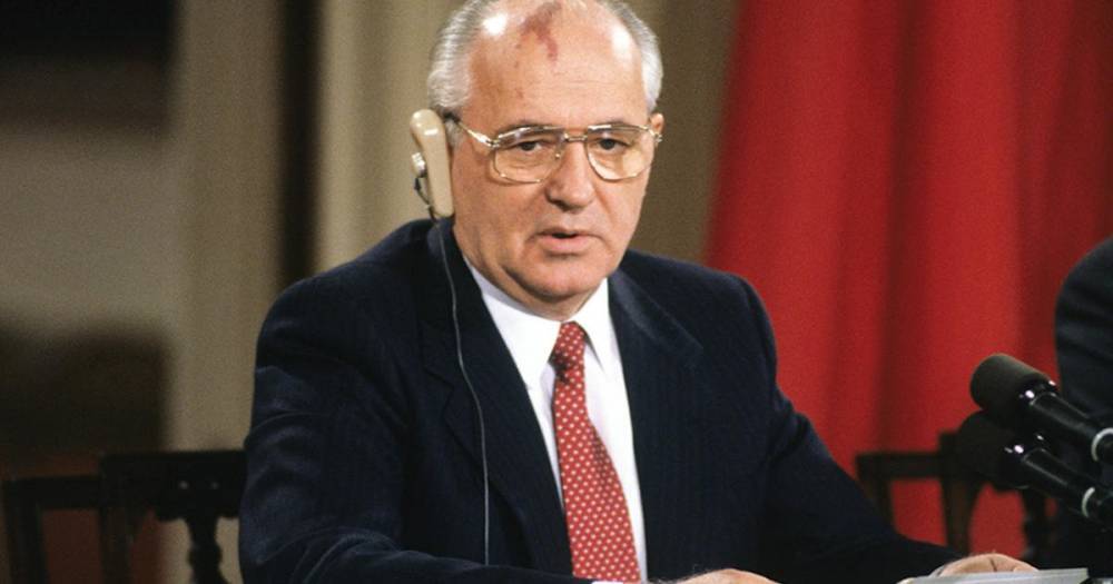 Михаил Горбачев - Горбачев предложил созвать чрезвычайную сессию генассамблеи ООН - ren.tv - Ссср