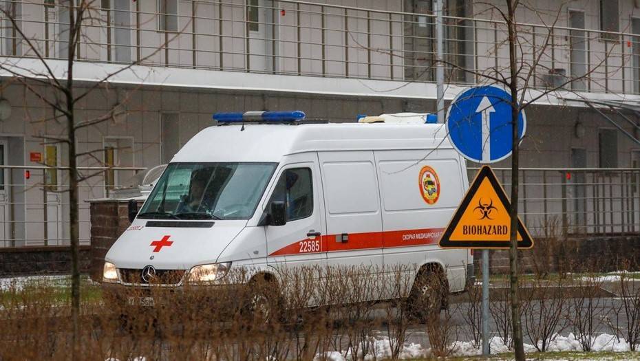 В Петербурге врач с коронавирусом мог работать в нескольких больницах - dp.ru - Россия - Санкт-Петербург