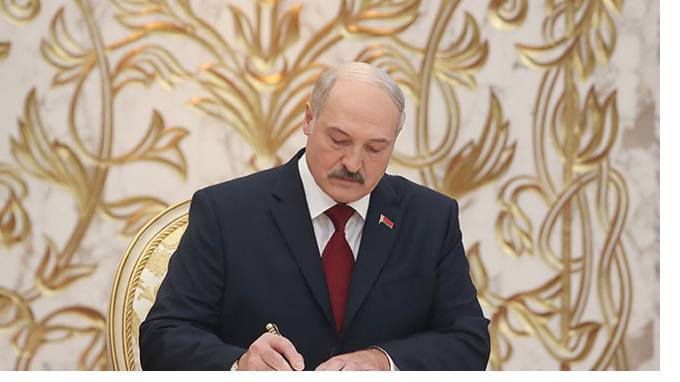 Александр Лукашенко - Эксперт: Лукашенко в заблуждении по поводу ситуации с коронавирусом в его стране - piter.tv - Россия - Белоруссия