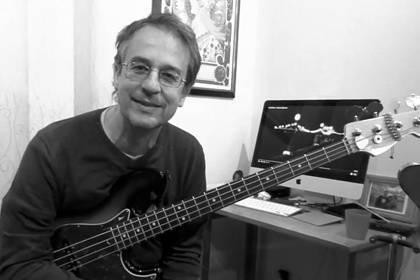 Мэтью Селигман - Дэвид Боуи - Умер заболевший коронавирусом бас-гитарист Мэтью Селигман - lenta.ru