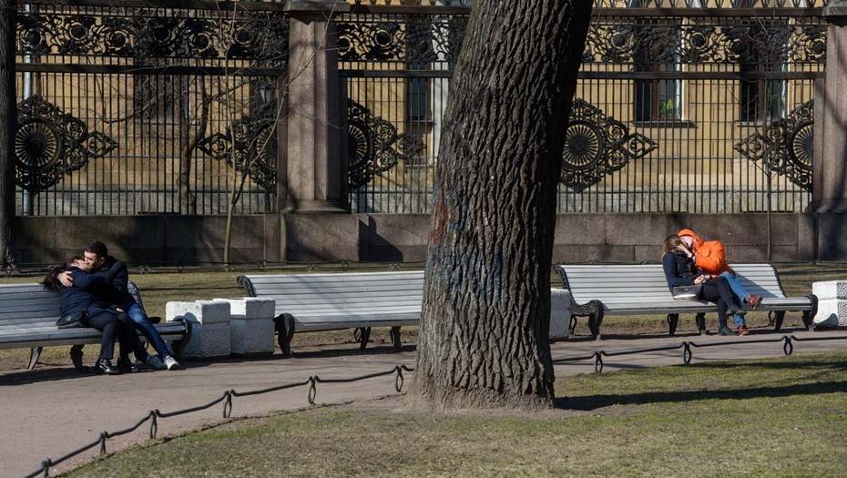 Более 300 дел о нарушении самоизоляции зарегистрировали в Петербурге - dp.ru - Санкт-Петербург