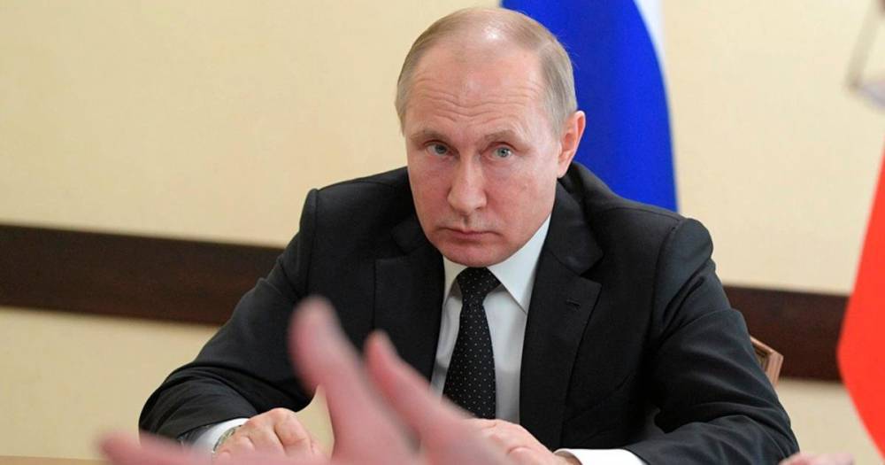 Владимир Путин - Путин призвал обеспечить медработников повышенной защитой от COVID-19 - ren.tv - Россия - Китай
