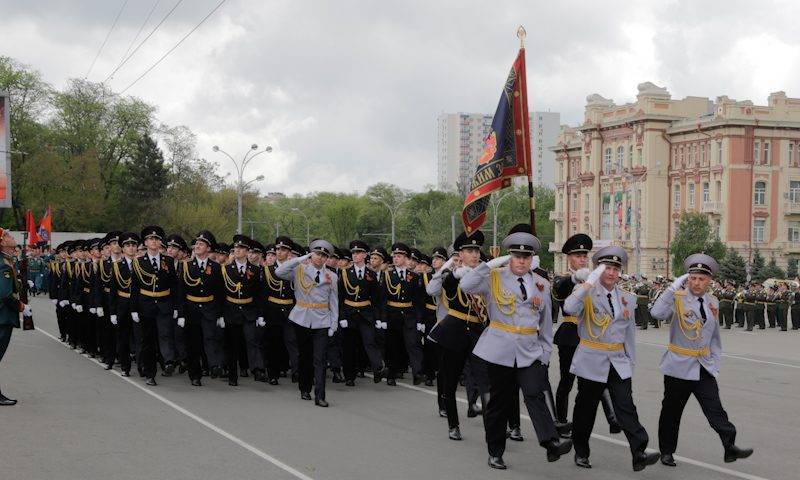 Белорусские власти отказались отменять парад 9 мая вопреки требованиям граждан - bloknot.ru - Белоруссия