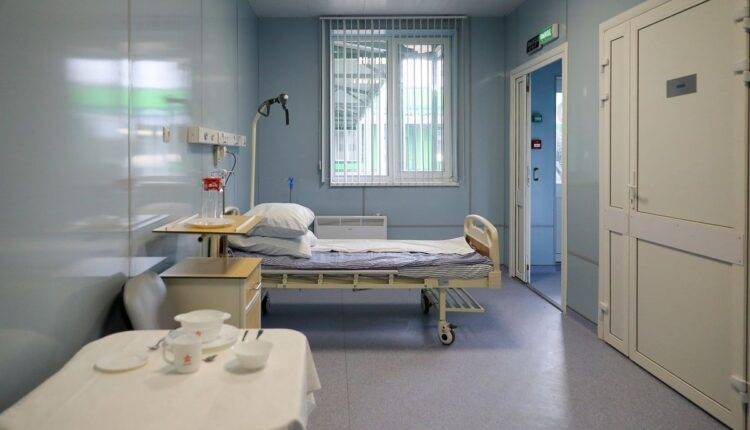 В инфекционном госпитале Хабаровска закончились койки для больных коронавирусом - newtvnews.ru - Хабаровск - Минздрав