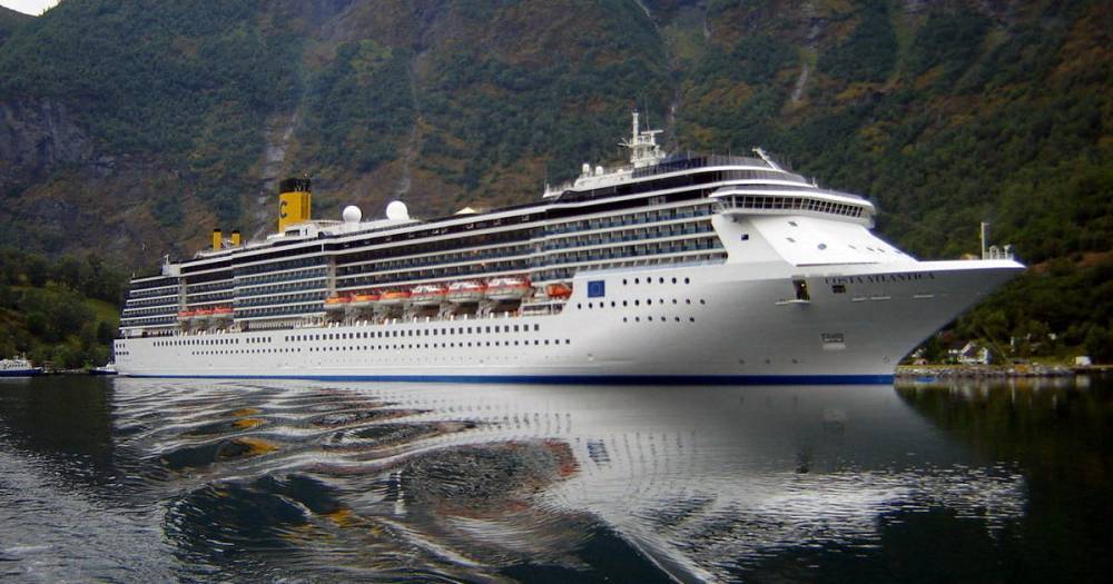 Экипаж лайнера Costa Atlantica в Японии заразился коронавирусом - ren.tv - Япония - Нагасаки