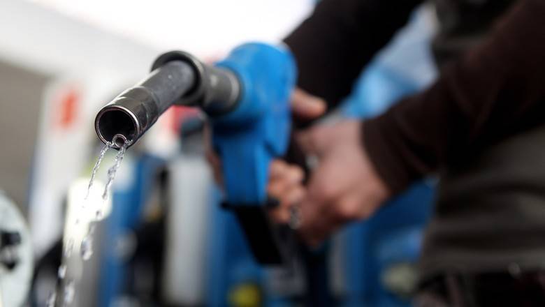 Нефтяники начали продавать бензин в убыток - newizv.ru - Россия - Санкт-Петербург